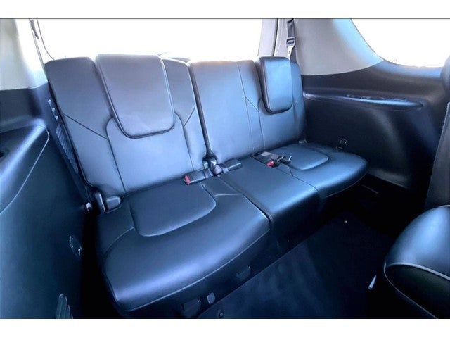 2023 INFINITI QX80 LUXE RWD