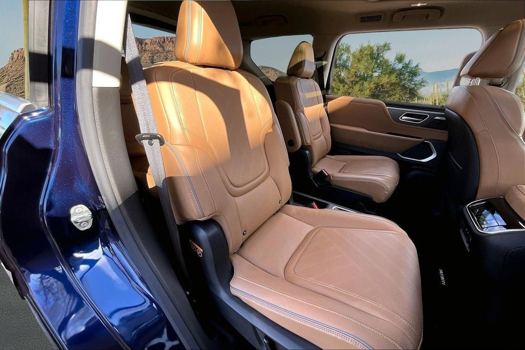 2025 INFINITI QX80 Luxe 4WD