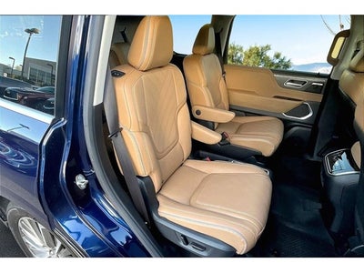 2025 INFINITI QX80 Luxe 4WD