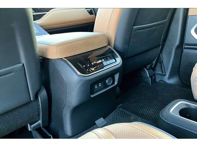 2025 INFINITI QX80 Luxe 4WD