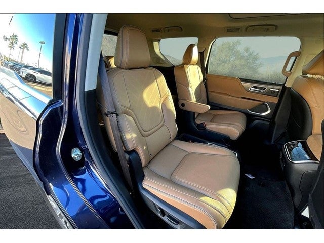 2025 INFINITI QX80 Luxe 4WD