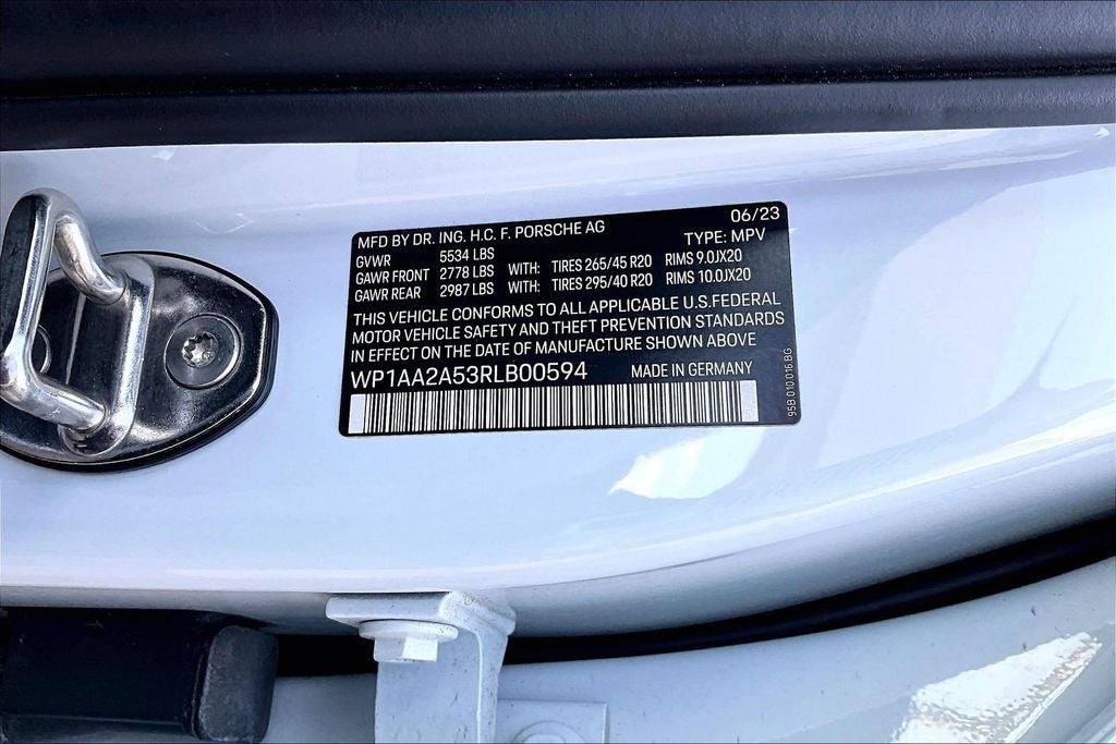 2024 Porsche Macan Base