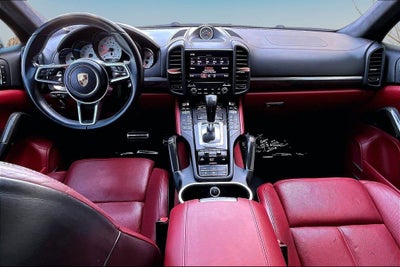 2017 Porsche Cayenne GTS