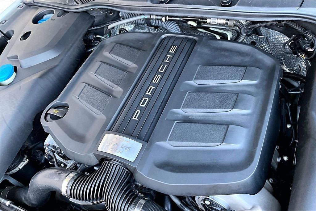 2017 Porsche Cayenne GTS