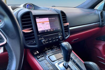 2017 Porsche Cayenne GTS