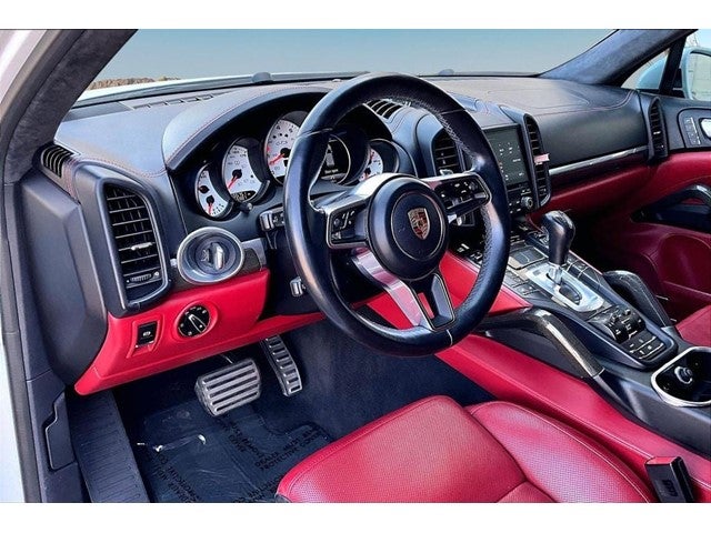 2017 Porsche Cayenne GTS