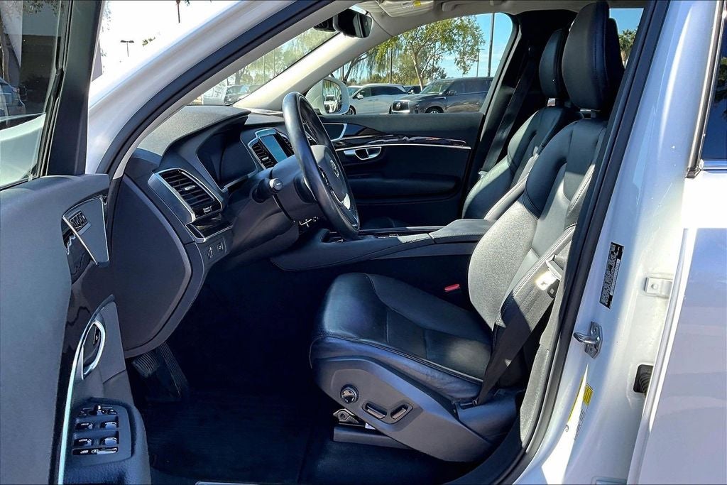 2018 Volvo XC90 T5 Momentum 5P