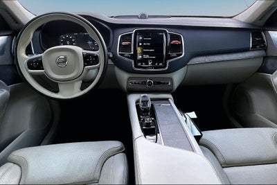 2022 Volvo XC90 Recharge Plug-In Hybrid T8 Inscription 7 Passenger