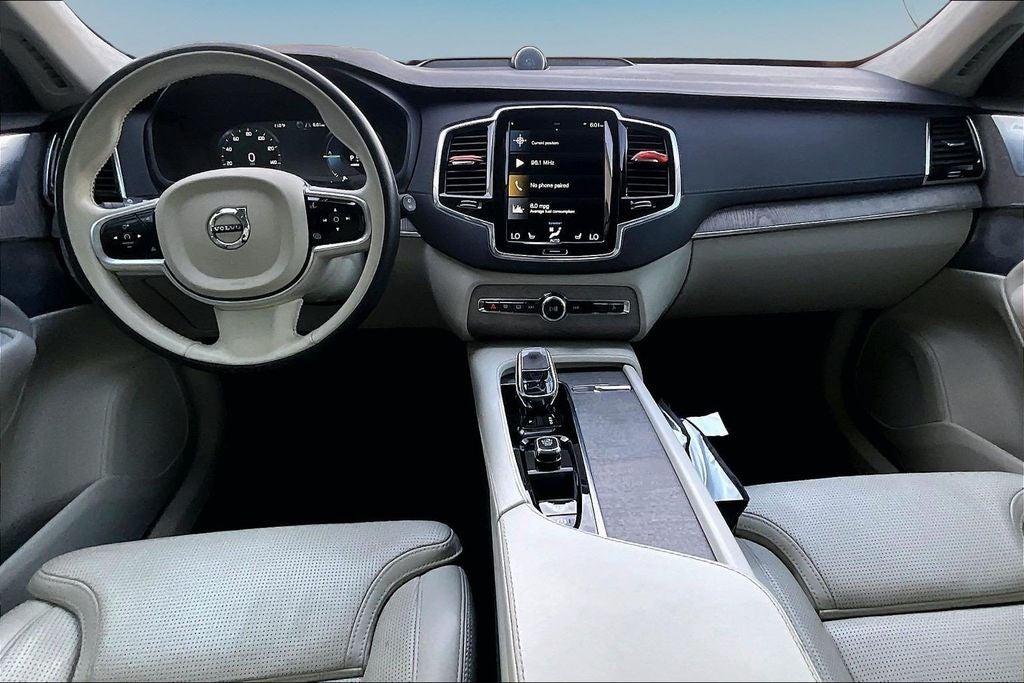 2022 Volvo XC90 Recharge Plug-In Hybrid T8 Inscription 7 Passenger