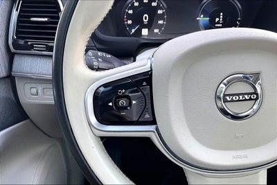 2022 Volvo XC90 Recharge Plug-In Hybrid T8 Inscription 7 Passenger