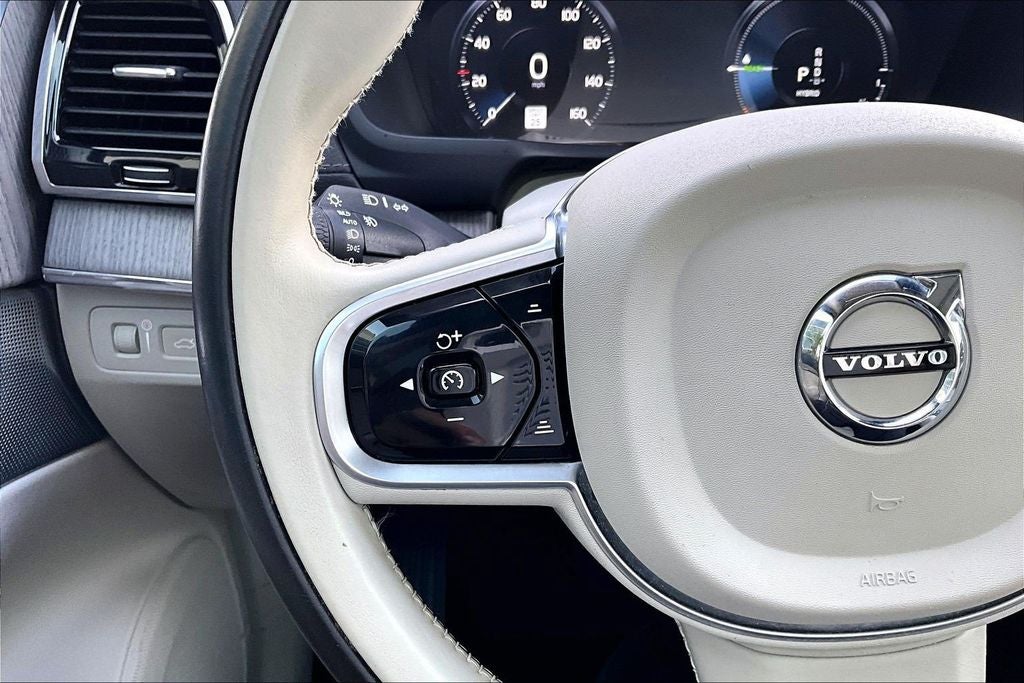 2022 Volvo XC90 Recharge Plug-In Hybrid T8 Inscription 7 Passenger