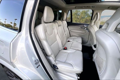2022 Volvo XC90 Recharge Plug-In Hybrid T8 Inscription 7 Passenger