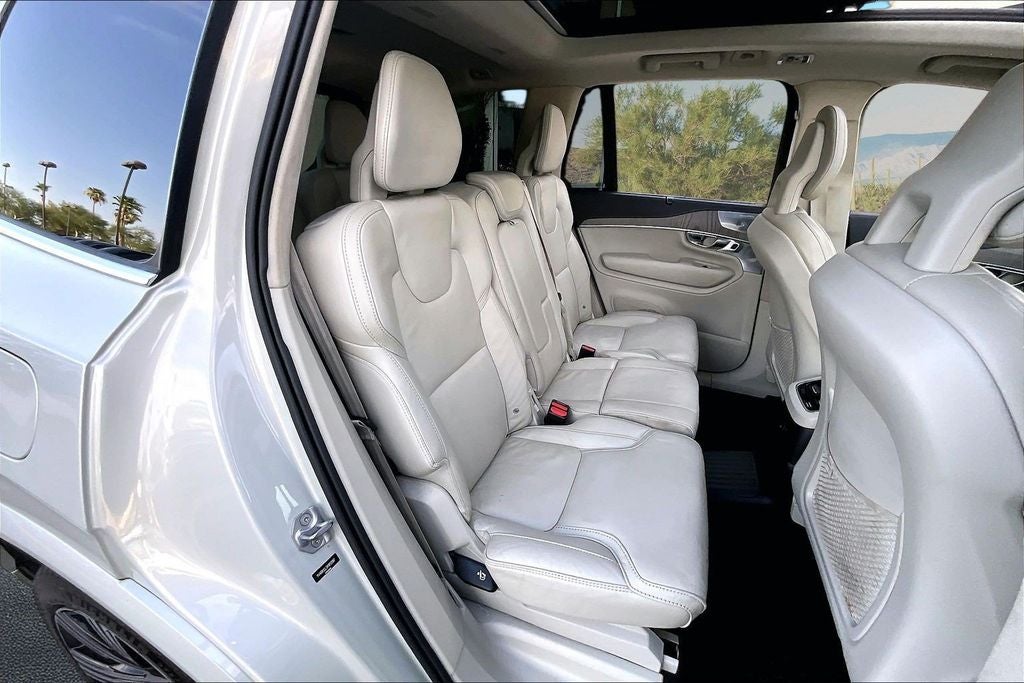 2022 Volvo XC90 Recharge Plug-In Hybrid T8 Inscription 7 Passenger