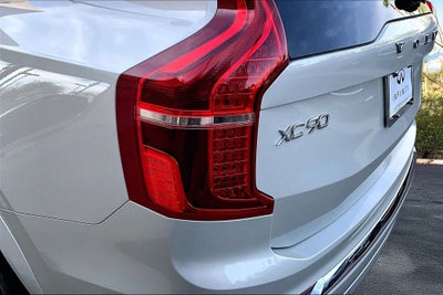 2022 Volvo XC90 Recharge Plug-In Hybrid T8 Inscription 7 Passenger
