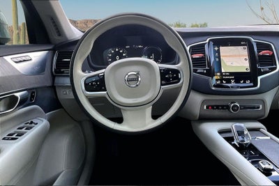 2022 Volvo XC90 Recharge Plug-In Hybrid T8 Inscription 7 Passenger