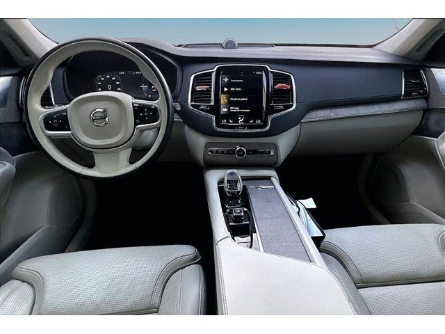 2022 Volvo XC90 Recharge Plug-In Hybrid T8 Inscription 7 Passenger