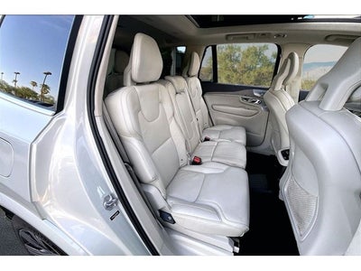 2022 Volvo XC90 Recharge Plug-In Hybrid T8 Inscription 7 Passenger
