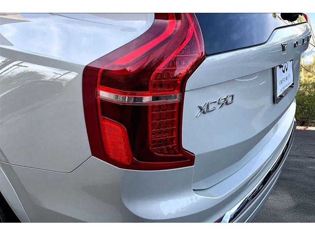 2022 Volvo XC90 Recharge Plug-In Hybrid T8 Inscription 7 Passenger