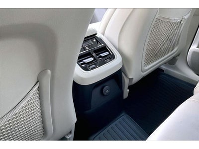 2022 Volvo XC90 Recharge Plug-In Hybrid T8 Inscription 7 Passenger