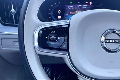 2023 Volvo XC60 B5 Plus Bright Theme