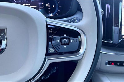 2023 Volvo XC60 B5 Plus Bright Theme