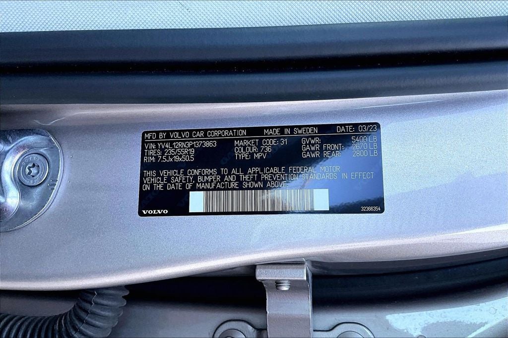 2023 Volvo XC60 B5 Plus Bright Theme