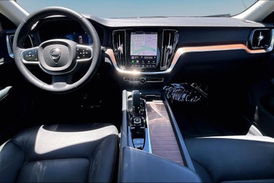 2025 Volvo V60 Cross Country B5 Plus