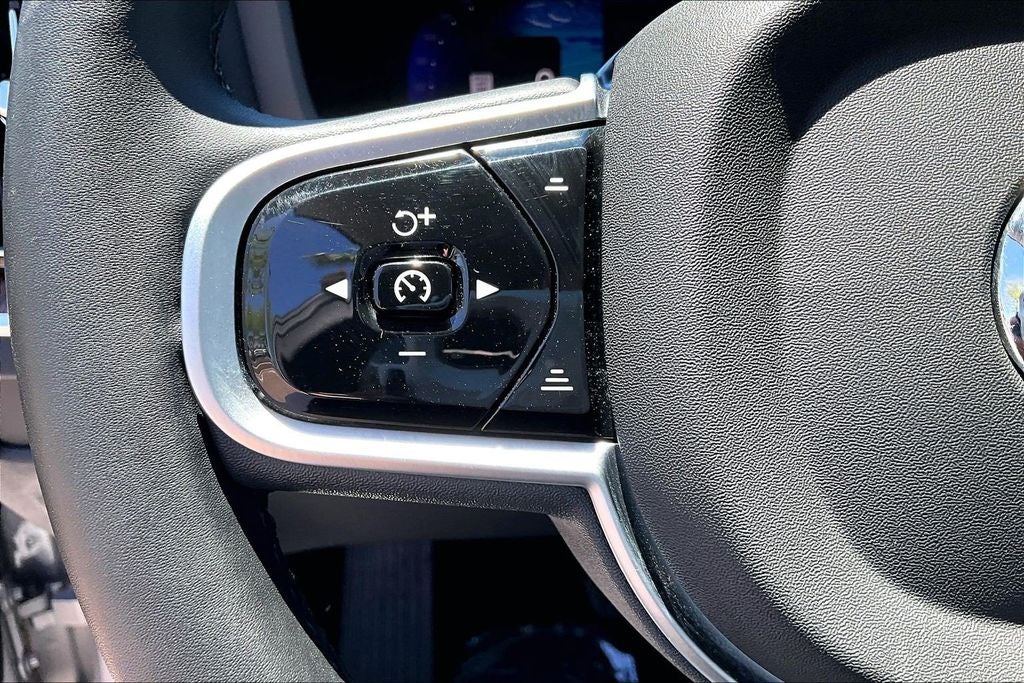 2025 Volvo V60 Cross Country B5 Plus