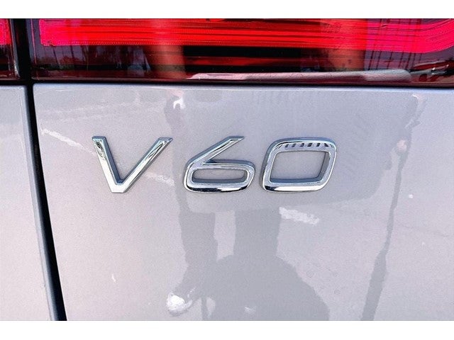 2025 Volvo V60 Cross Country B5 Plus