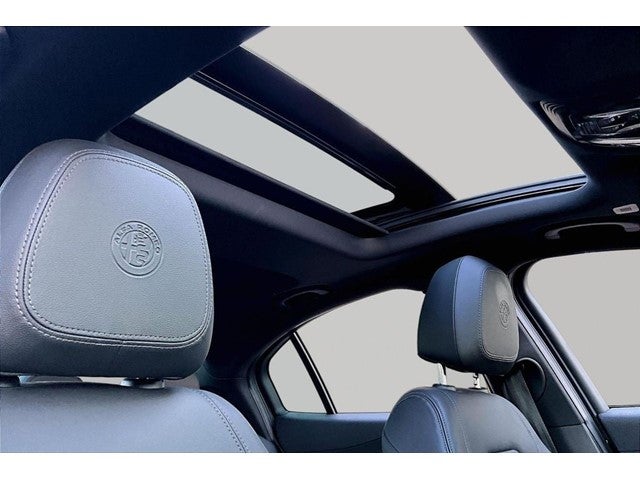 2023 Alfa Romeo Giulia Veloce