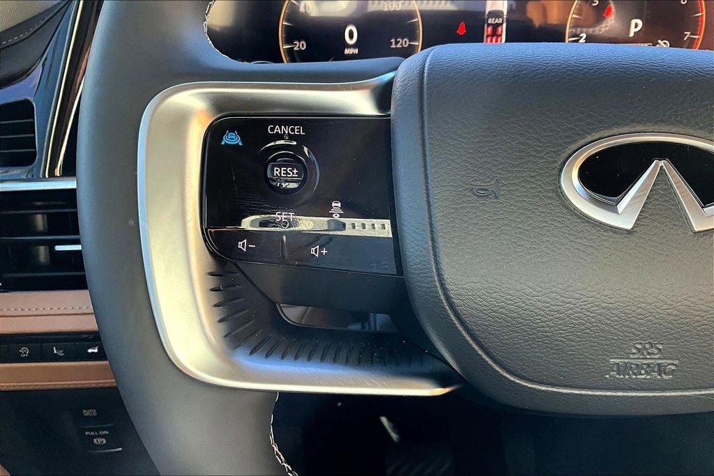 2025 INFINITI QX80 Luxe 4WD