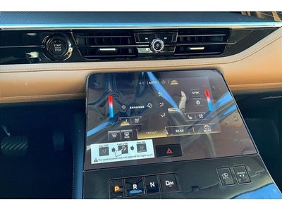 2025 INFINITI QX80 Luxe 4WD